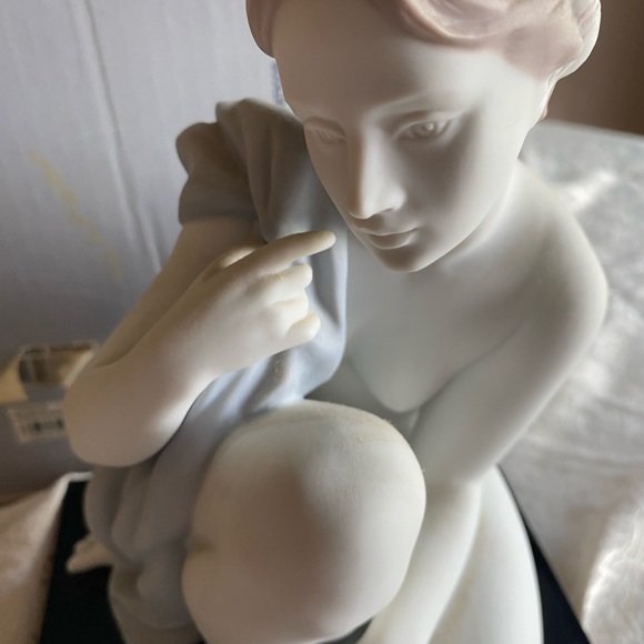RETIRED 2004 ‘SOOTHING REFLECTIONS’ Lladro item# 01016888 - Picture 8 of 15